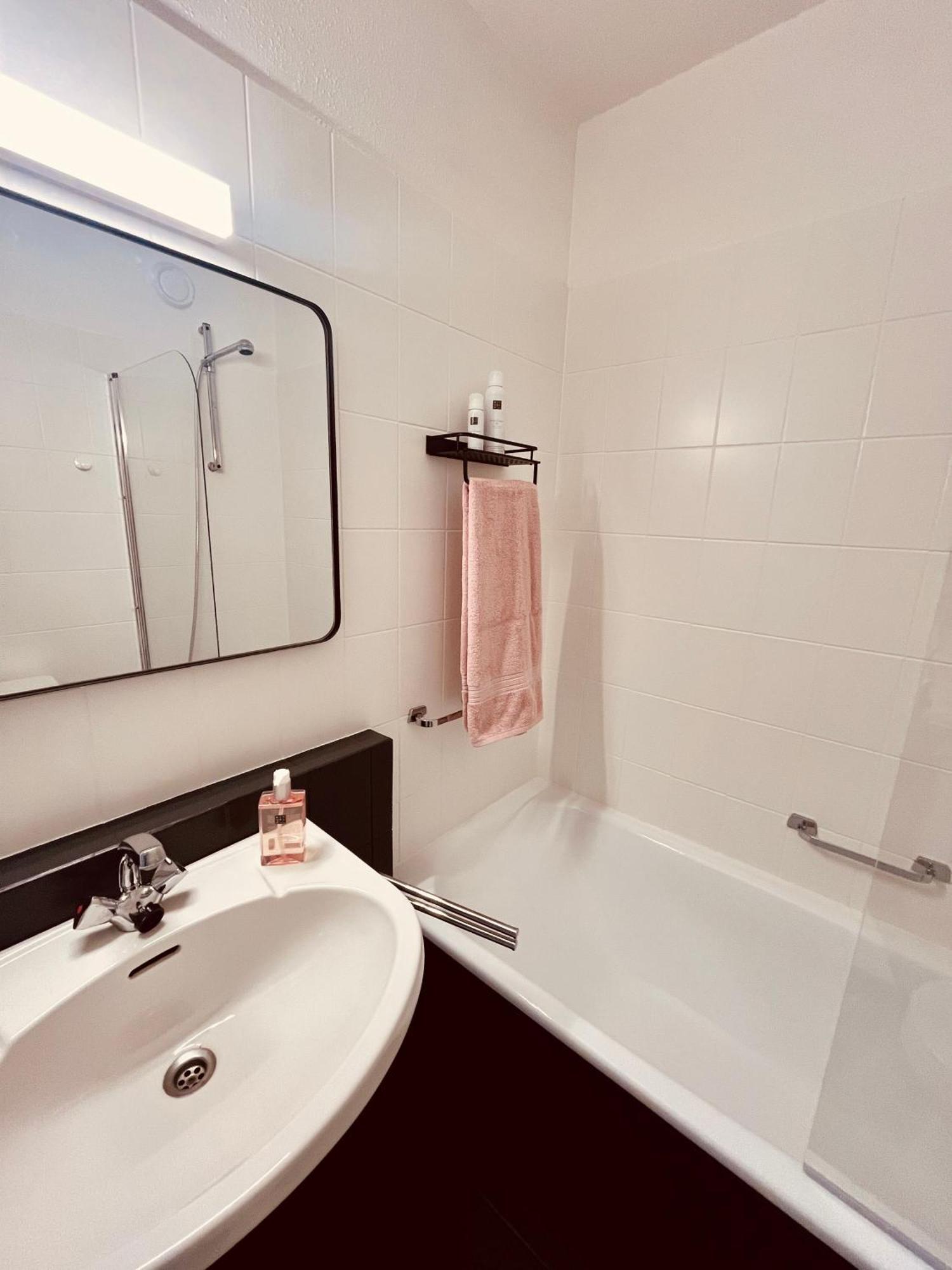 Harbor Bliss Apartment